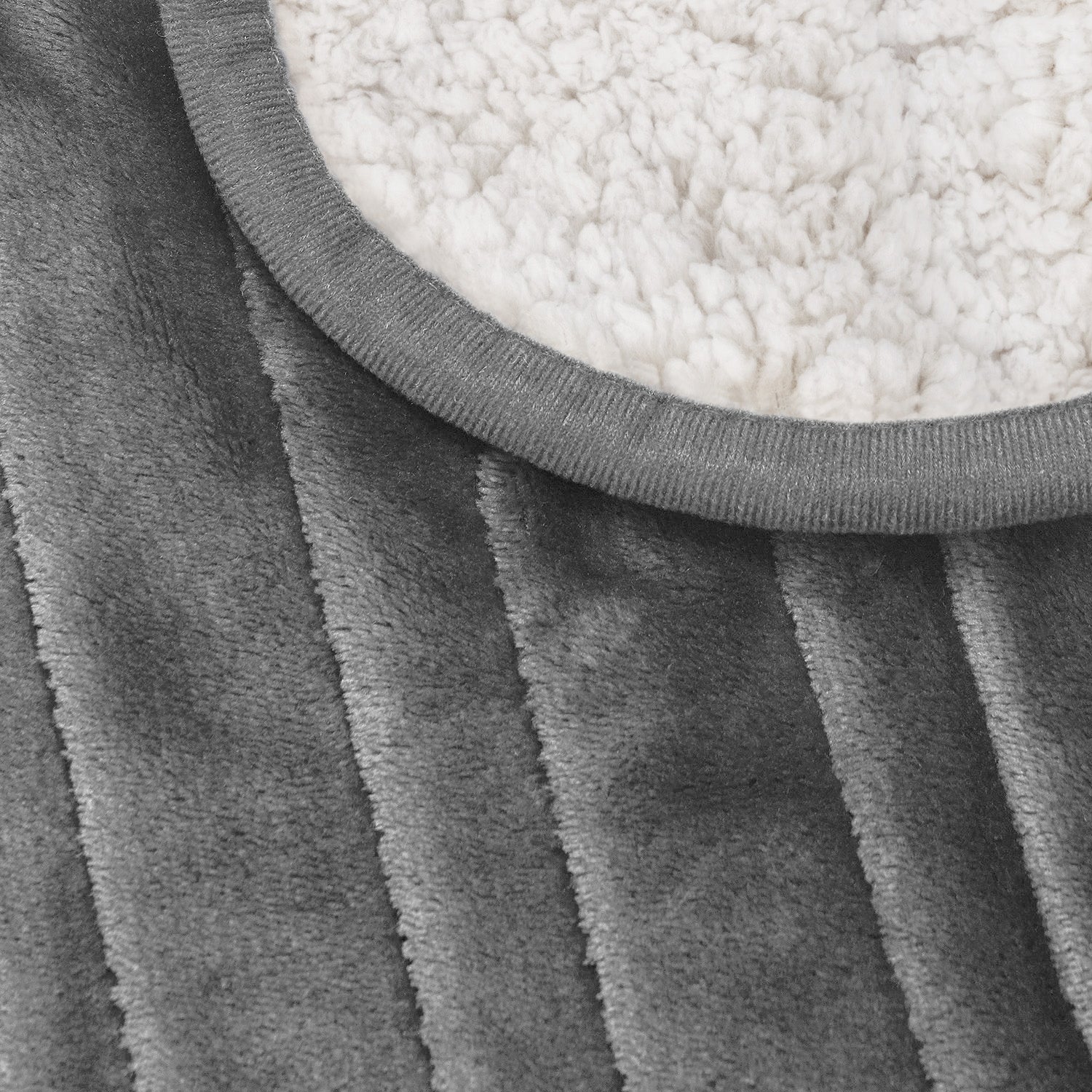 Double Fleece & Sherpa Electric Heated Throw - Grey - Image 4